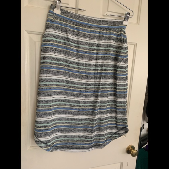 Final Price T by Talbots Pull On Skirt SZ Medium Stripe Pattern - Picture 1 of 9